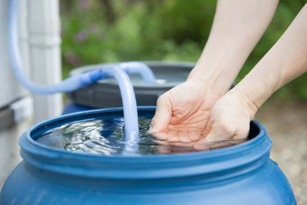 Essential tips for conserving water while wild camping or overlanding. Minimize environmental impact on your outdoor adventures.